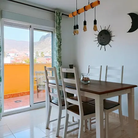 Apto Jazmin, 3 Hab, Gran Terraza Con Vistas A La Montana Y A 15 Min De La Playa Apartment *